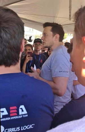 Thomas_with_Elon_Musk